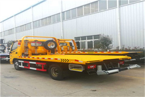 友谊路附近拖车救援搭电